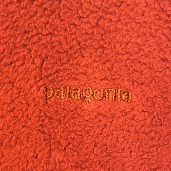 Patagonia Red Teddy Jacket Cozy Warmth and Style - Picture 2 of 9